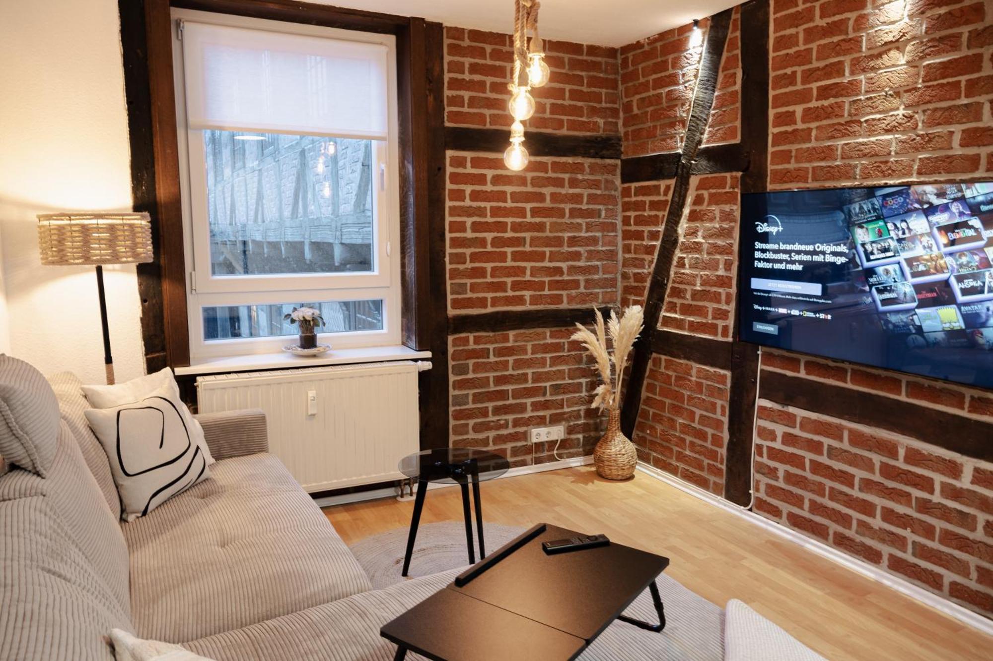 Jasta Homes Altstadt, Zentral, Ueberdachter Parkplatz, Netflix, Vollausstattung, Loft, Modern Und Komfort Хамелн Екстериор снимка